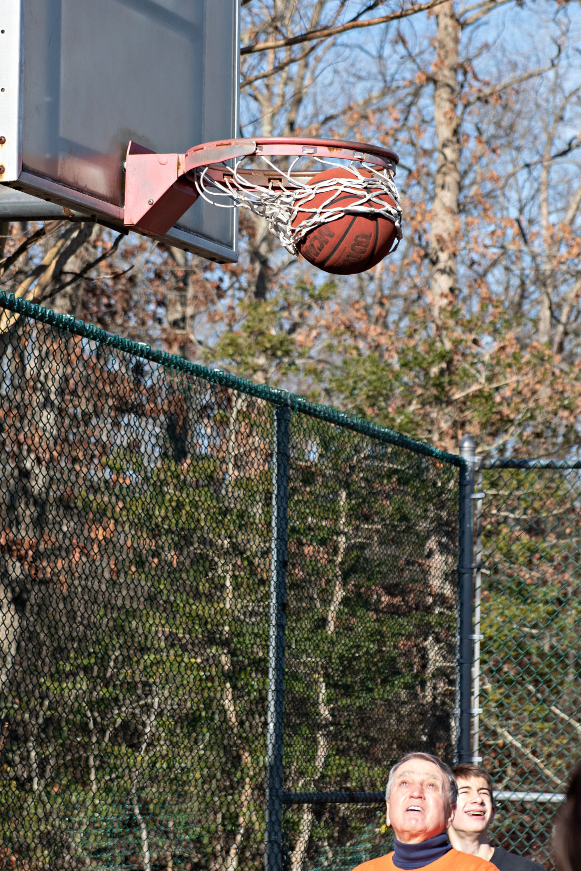010321_nws_50hoopsclub